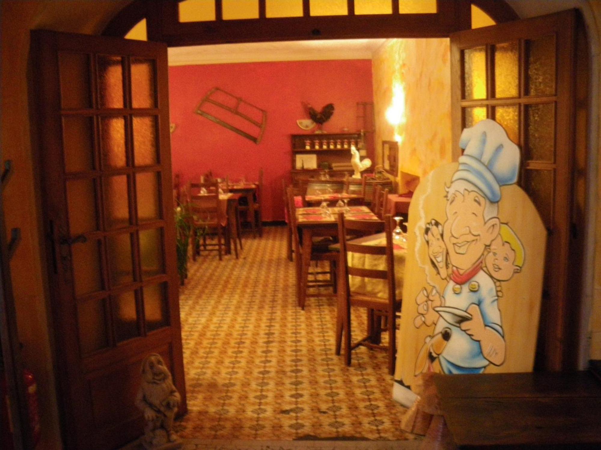 Hotel Restaurant Du Lion D'Or 샤또시농 외부 사진